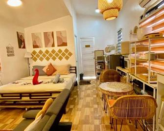 Fully Furnished Bungalow in Olango Island w/ WiFi, AC and Washing Machine - Lapu-Lapu City - Makuuhuone