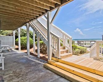 Beach Bonanza. Quality Time: Collect Shells, Walk, Bike, Fish, Bird Watch, Wi-Fi - Pine Knoll Shores - Patio