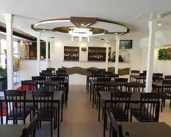 Akena Claye-Souilly - Gressy - Restaurant