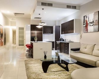 Luxe on Brunswick Terrace Apartment - Brisbane - Phòng khách