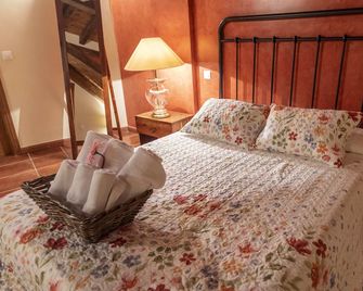 La Hacendera Entre Hoces - 20-28pax-10 hab con baños en suite - Maderuelo - Habitación