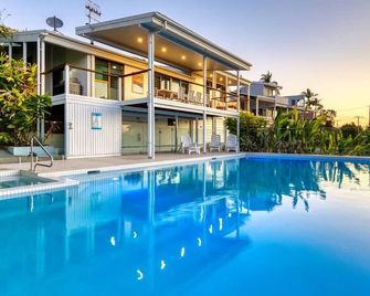 The Pool House - Coolum Beach - Pool