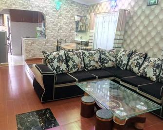 Taj Apartments Nyeri - Nyeri - Huiskamer