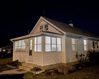 Cozy Loft Cottage Apt • walk to winery - Rio Grande - Edificio
