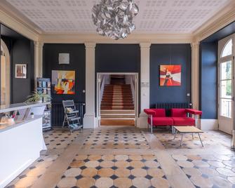 Chateau De Briancon - Corné - Lobby