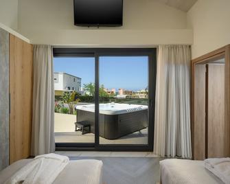 Sun Ray Beach Life Villa - Agia Marina - Soveværelse