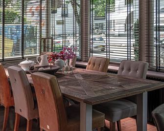 Zenzez Hotel & Lounge - Apeldoorn - Essbereich