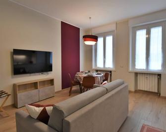 Apartment Pirelli Central Station Apartment by Interhome - Milan - Living room