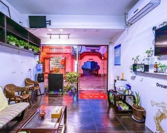 Yiyun Boutique Hostel (Shanghai Zhujiajiao) - Shangai - Recepción
