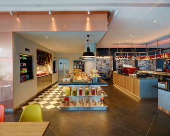 سيتيزنم باريس لا ديفونس - بوتو - بار