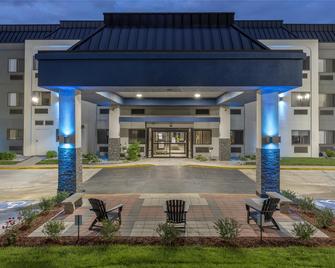 Best Western Bolingbrook Hotel - Bolingbrook - Building