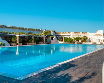 La Peschiera - Monopoli - Pool