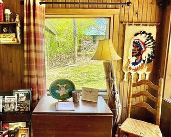 Eagle Rock Cabin Illinois River view - Tahlequah