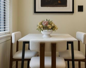 3 King Beds & Free Parking • Central Place - פיטסבורג - חדר אוכל