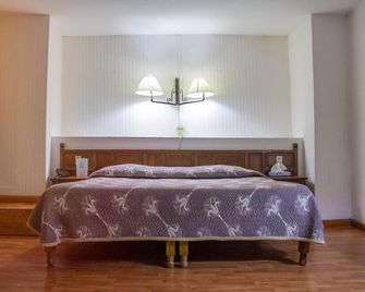 Hotel Maria Benita - סקטקאס - חדר שינה