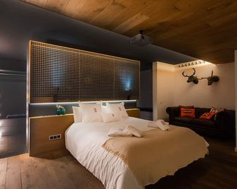 Petit Luxe Loft - Terrassa - Schlafzimmer