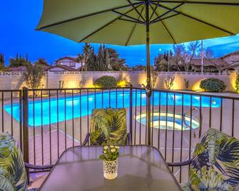 Casa Lucaccini - Gym/Pool/Spa/ Prime Location 4br - Las Vegas - Bể bơi