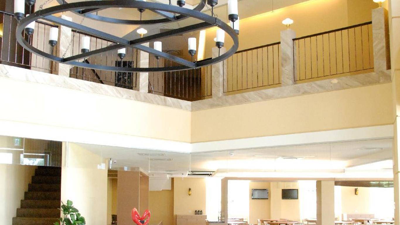 ذا تريجار لاند ريزورت هوتل