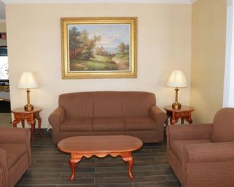 Quality Inn Evansville Eastland Area - אבנסוויל - סלון