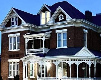 The Nesbitt House - Suite 144 - Xenia - Building