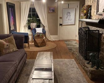 The Pennsylvania Farmhouse - Coatesville - Sala de estar