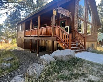 Rhodehouse Retreat! Your Destination For Year Round Fun! - Island Park - Gebouw