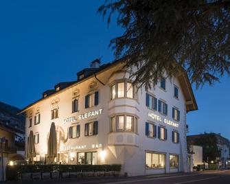 Hotel Elefant - Ora - Building