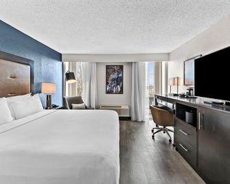 DoubleTree by Hilton Raleigh Midtown - ראליי - חדר שינה
