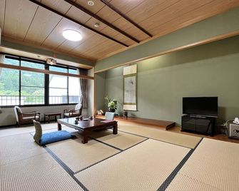Gokayama Onsen Akaokan - Nanto - Eetruimte