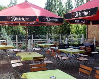 Quick Hotel Dresden West - Kesselsdorf - Terasa