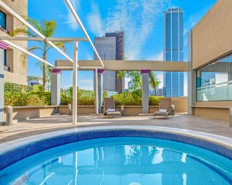 Chn Hotel Monterrey Centro, Trademark Collection By Wyndham - Monterrey - Piscina