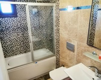 Assos Büyük Yildizsaray Otel - Behram - Baño