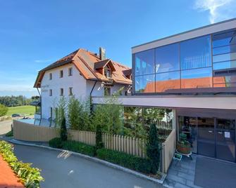 Berggasthof Höchsten - Illmensee - Gebäude