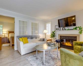 Villa Spa Blu condo - Norwich - Living room
