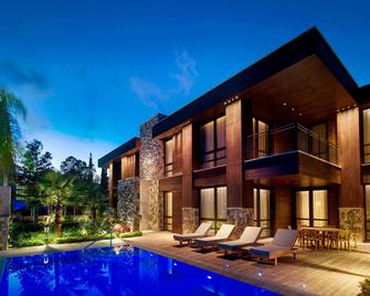 Parklane, a Luxury Collection Resort & Spa, Limassol - Pyrgos - Pool
