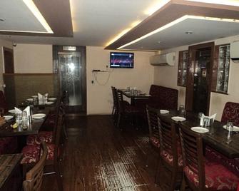 Room Maangta 132 - Vile Parle West - Mumbai - Restaurant