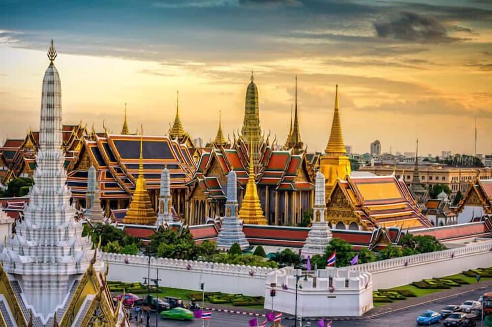 Dewan Bangkok - Bangkok