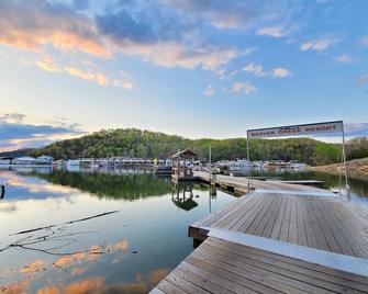 The Lake House At Beaver Creek (1 Mile From Dock, 3 Bed/2 Bath) - Monticello - Vista del exterior