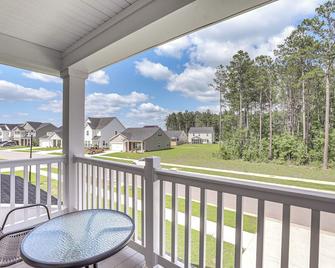 Patio & Backyard: Spacious Home in Moncks Corner - Moncks Corner - Balcony