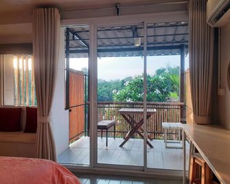 Chasorn Riverside Resort - Ban Lum Sum