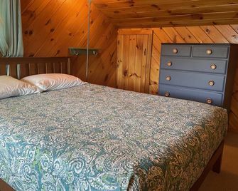 Lakeside Cottage for family fun - Jefferson - Bedroom
