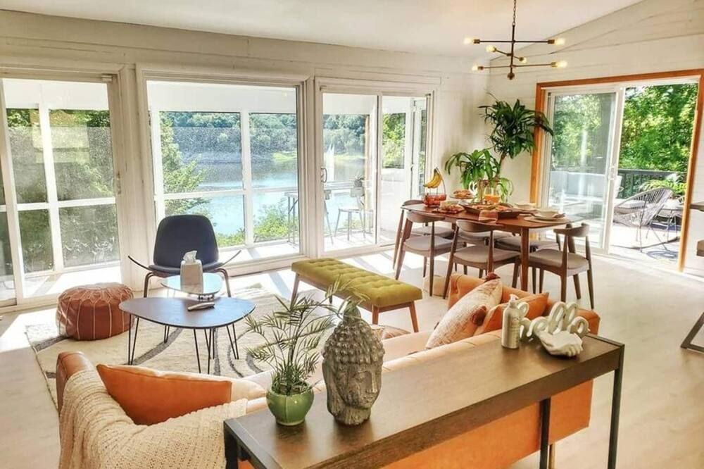 Lakefront Escape|Fireplace+Paddleboard+Hottub