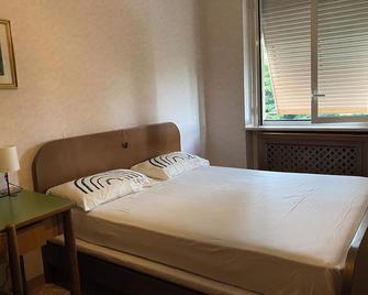 A 15 Minuti Dalla Stazione Centrale Camera Singola con Letto Matrimoniale - Milan - Bedroom