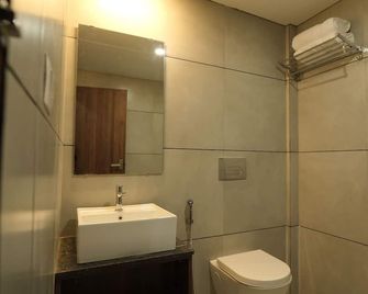 Georjoys Hotels & Resorts - Kalpetta - Bad