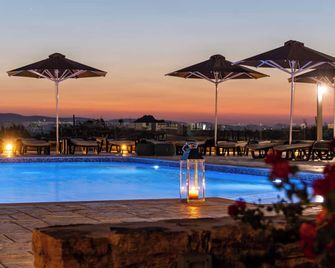 Evripus Suites - Kastraki - Pool