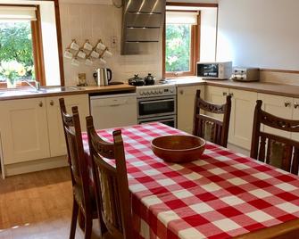Nc500 Route, On The North Coast Of Scotland, 5 Miles From Panoramic Beaches - Wick - Dining room
