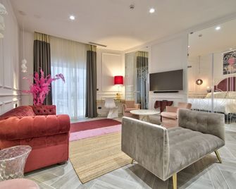 Holm Boutique & Spa - Ik Collection - St. Julian's