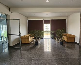 Hotel Ashirwad - Greater Noida - Lobby