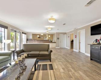 Best Western Brady Inn - Brady - Obývací pokoj