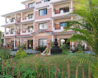 Mount Kailash Resort - Pokhara - Building